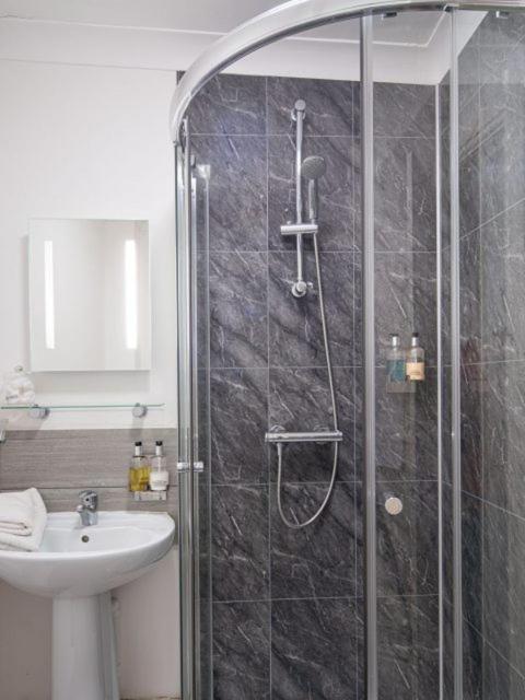 Gwbert Hotel Cardigan Εξωτερικό φωτογραφία